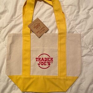 - Mini Trader Joe’s New With Tags Canvas/Lunch Bag Sold Out Yellow Great f…
